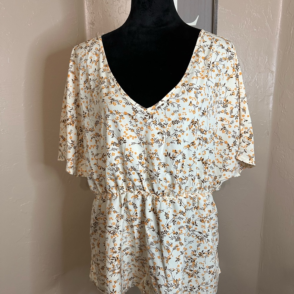 V-neck yellow Shein Curve blouse